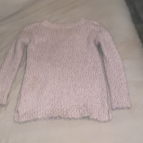 Soft pink sweater size large - Picture 4 of 4